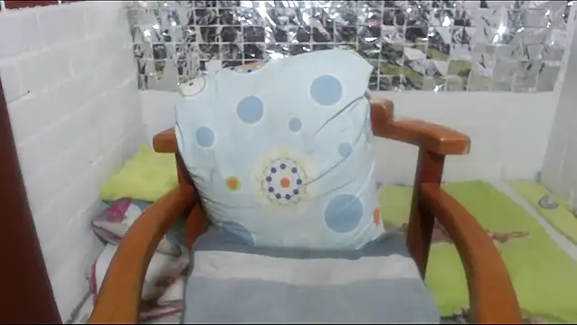 Snapshot of rose-crystal chatting on 01.06.26 rose-crystal online show from 01.06.26