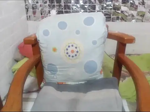 Snapshot of rose-crystal chatting on 01.18.26 rose-crystal online show from 01.18.26