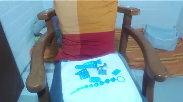 Snapshot of rose-crystal chatting on 02.05.26 rose-crystal online show from 02.05.26