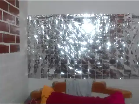 Snapshot of rose-crystal chatting on 02.14.26 rose-crystal online show from 02.14.26