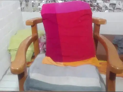 Snapshot of rose-crystal chatting on 02.16.26 rose-crystal online show from 02.16.26