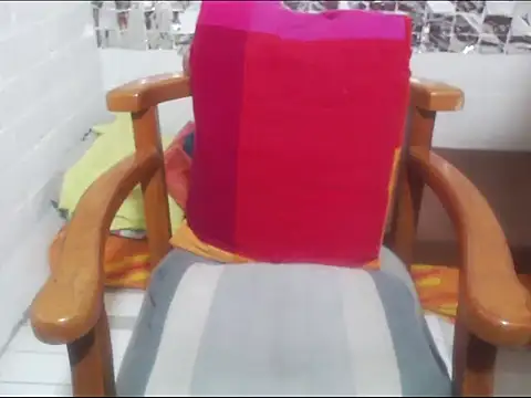 Snapshot of rose-crystal chatting on 02.19.26 rose-crystal online show from 02.19.26