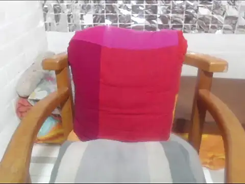 Snapshot of rose-crystal chatting on 02.21.26 rose-crystal online show from 02.21.26