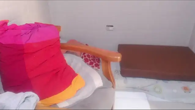 Snapshot of rose-crystal chatting on 03.13.26 rose-crystal online show from 03.13.26