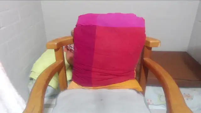 Snapshot of rose-crystal chatting on 03.15.26 rose-crystal online show from 03.15.26