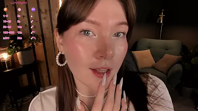 Ash Hasmy online show from 10.28.25