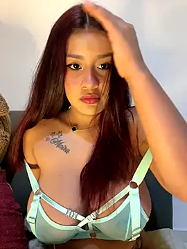 Snapshot of indialatin chatting on 11.17.25 indialatin online show from 11.17.25