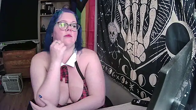 Snapshot of Kinky_Witch chatting on 09.11.25 Kinky Witch online show from 09.11.25