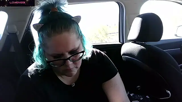 Snapshot of Kinky_Witch chatting on 11.04.25 Kinky Witch online show from 11.04.25