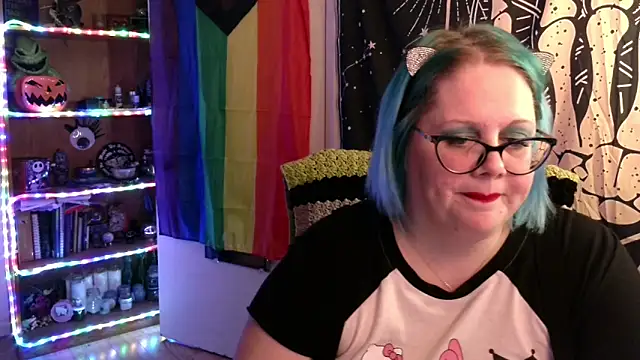 Snapshot of Kinky_Witch chatting on 12.03.25 Kinky Witch online show from 12.03.25