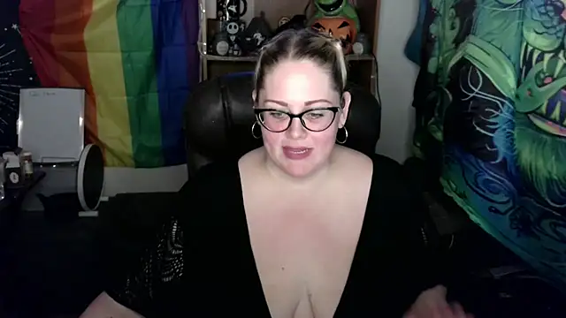 Snapshot of Kinky_Witch chatting on 07.08.26 Kinky Witch online show from 07.08.26