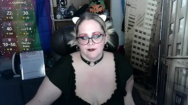 Snapshot of Kinky_Witch chatting on 07.17.26 Kinky Witch online show from 07.17.26