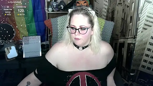 Snapshot of Kinky_Witch chatting on 07.22.26 Kinky Witch online show from 07.22.26