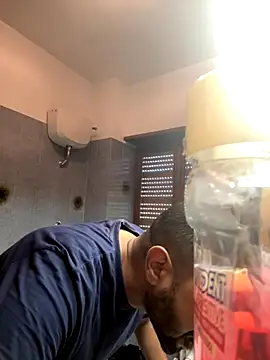 Snapshot of anaahmed30 chatting on 09.19.25 anaahmed30 online show from 09.19.25