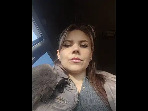 Snapshot of YOURLIKAA chatting on 12.03.25 YOURLIKAA online show from 12.03.25