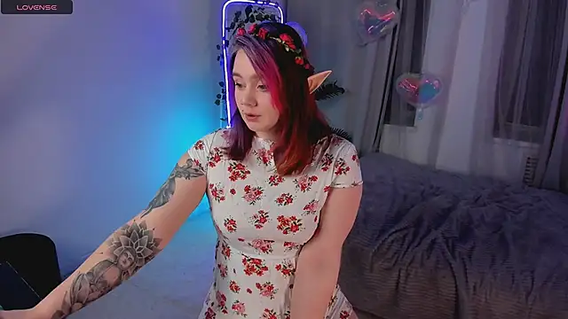 Snapshot of lunaalli chatting on 02.10.26 lunaalli online show from 02.10.26