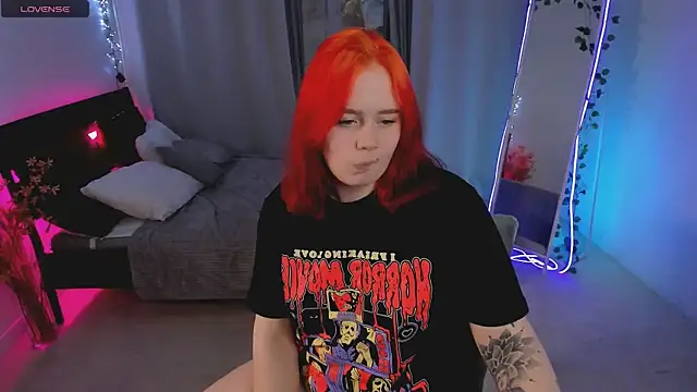 Snapshot of lunaalli chatting on 03.10.26 lunaalli online show from 03.10.26