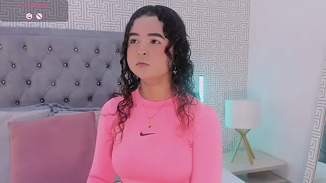 Evaa Lunna  online show from 06.05.26