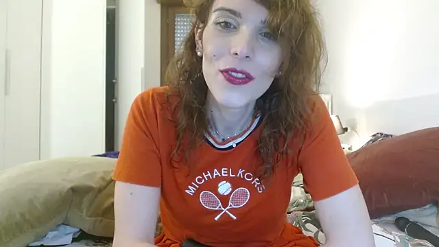 Snapshot of refem9 chatting on 09.21.25 refem9 online show from 09.21.25