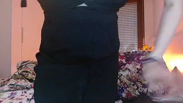 Snapshot of refem9 chatting on 11.02.25 refem9 online show from 11.02.25