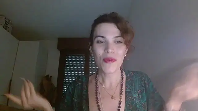 Snapshot of refem9 chatting on 11.04.25 refem9 online show from 11.04.25