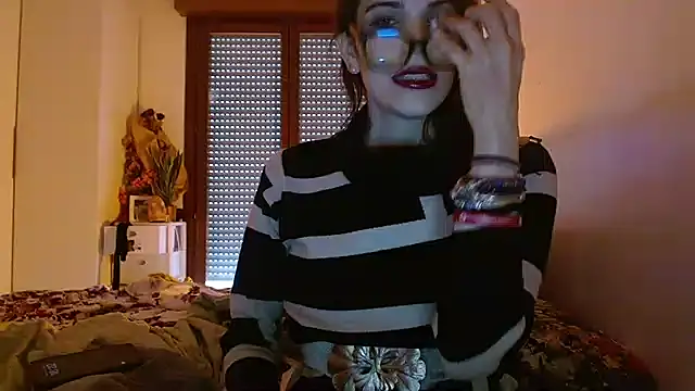 Snapshot of refem9 chatting on 11.05.25 refem9 online show from 11.05.25