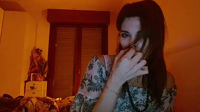 Snapshot of refem9 chatting on 11.06.25 refem9 online show from 11.06.25