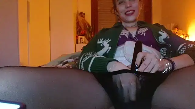 Snapshot of refem9 chatting on 12.02.25 refem9 online show from 12.02.25