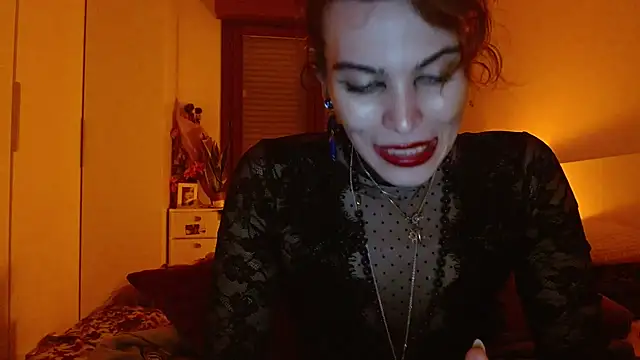 Snapshot of refem9 chatting on 12.05.25 refem9 online show from 12.05.25