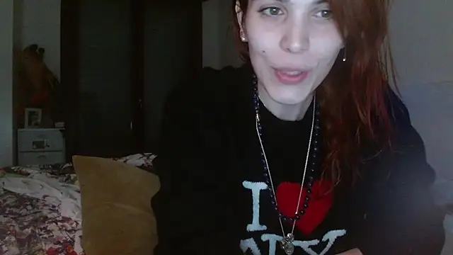 Snapshot of refem9 chatting on 12.14.25 refem9 online show from 12.14.25