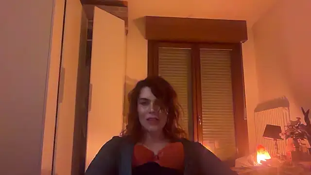 Snapshot of refem9 chatting on 03.16.26 refem9 online show from 03.16.26