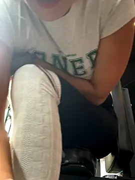 Ninazhang online show from 10.11.25