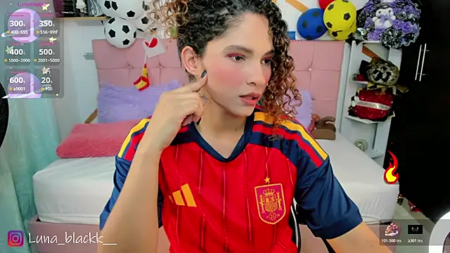 Luna blackk online show from 07.06.26
