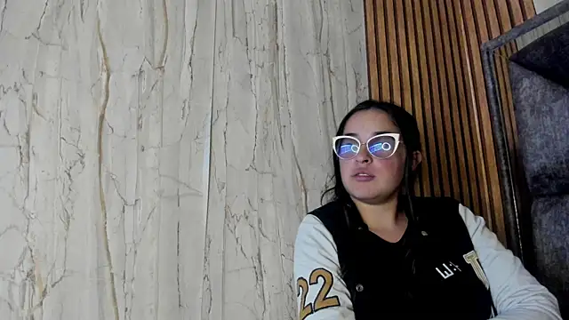 Snapshot of Cherry__Hot chatting on 11.26.25 Cherry Hot online show from 11.26.25