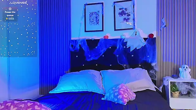 Snapshot of ashlycarteer chatting on 10.10.25 ashlycarteer online show from 10.10.25