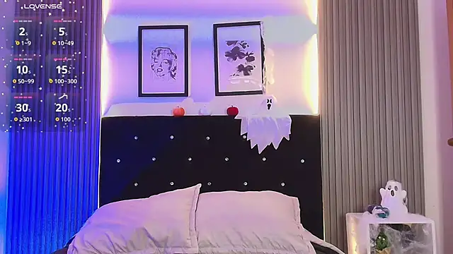 Snapshot of ashlycarteer chatting on 10.14.25 ashlycarteer online show from 10.14.25