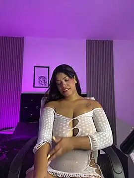 Snapshot of ashlycarteer chatting on 11.12.25 ashlycarteer online show from 11.12.25