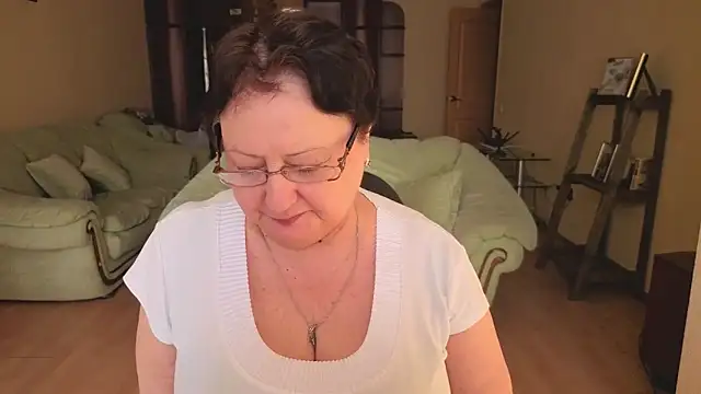 Margo Moll online show from 03.07.26