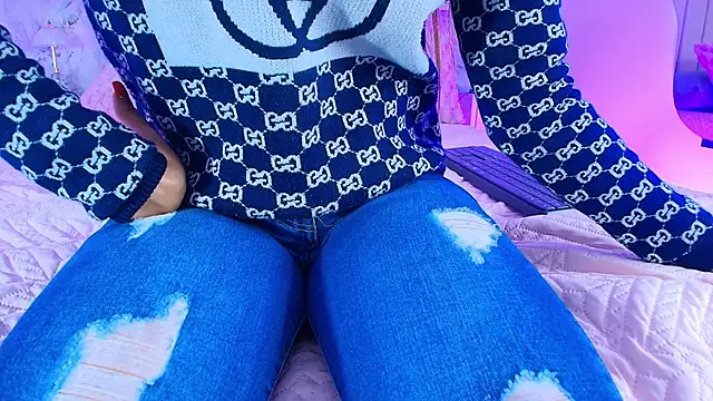 Snapshot of celeste_moonx chatting on 11.19.25 celeste moonx online show from 11.19.25