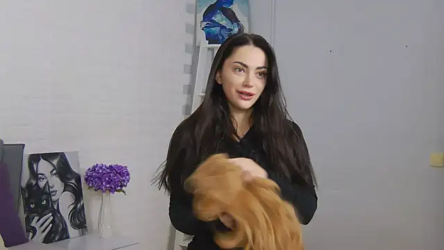 Snapshot of Agnessa chatting on 09.23.25 Agnessa online show from 09.23.25