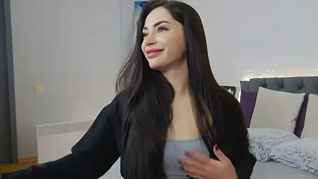 Snapshot of Agnessa chatting on 10.23.25 Agnessa online show from 10.23.25