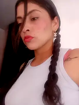 Fox Roxxan online show from 11.13.25