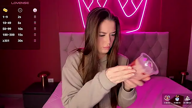 StacyWells online show from 10.14.25