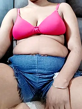Snapshot of monalisa639536 chatting on 09.27.25 monalisa639536 online show from 09.27.25