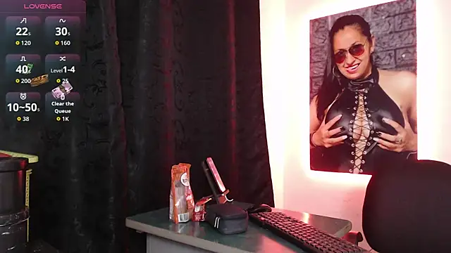 Snapshot of holydeath_1 chatting on 10.15.25 holydeath 1 online show from 10.15.25