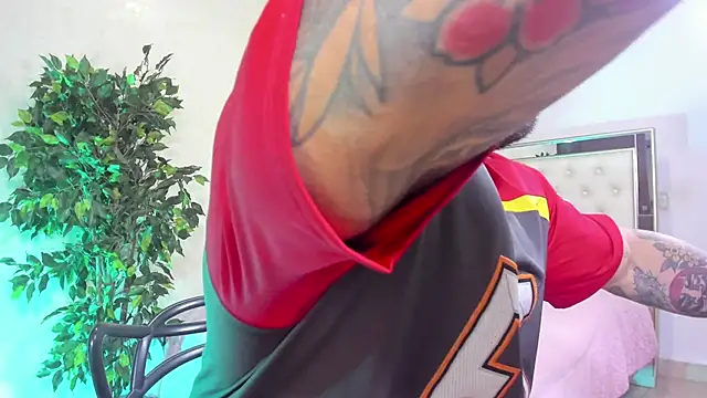 Snapshot of MISTER_VENOM chatting on 12.14.25 MISTER VENOM online show from 12.14.25