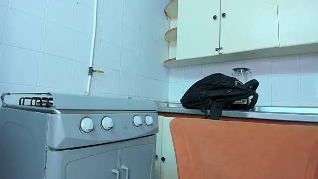 Snapshot of GreciaFox1 chatting on 10.28.25 GreciaFox1 online show from 10.28.25