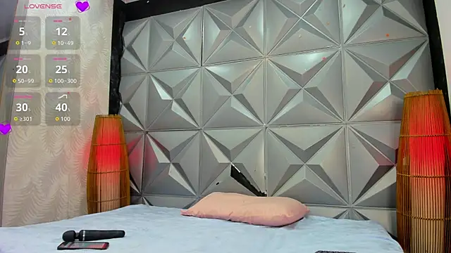 Snapshot of GreciaFox1 chatting on 11.10.25 GreciaFox1 online show from 11.10.25