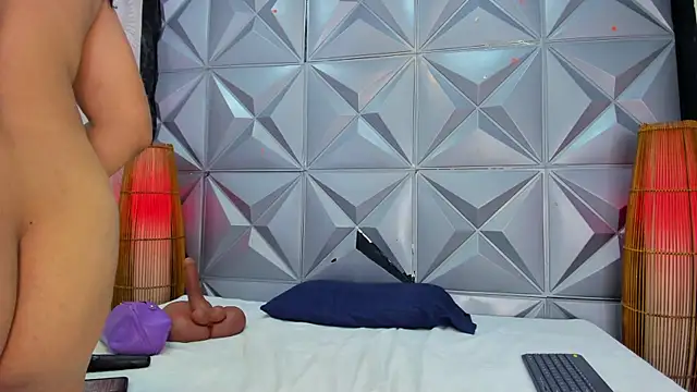 Snapshot of GreciaFox1 chatting on 11.28.25 GreciaFox1 online show from 11.28.25