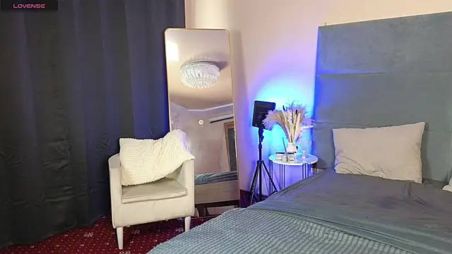 RianaRey online show from 06.16.26